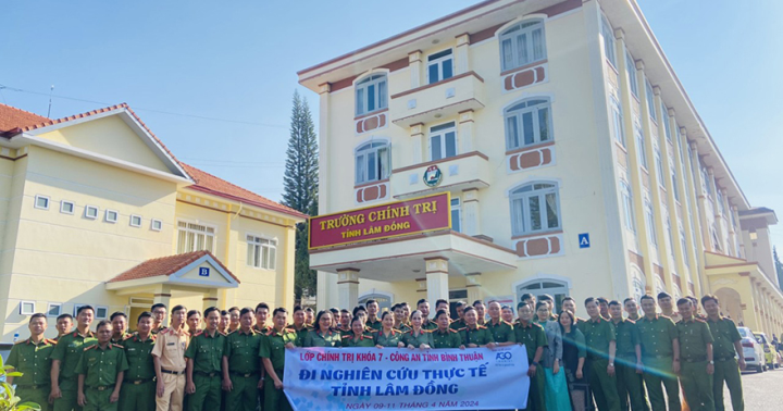 Lớp Trung cấp lý luận chính trị Công an tỉnh (Khóa 7, năm 2023) tham quan, học tập thực tế tại tỉnh Lâm Đồng và Khu căn cứ Tỉnh ủy Sa Lôn